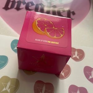 BNIB Jeffrey Star Cosmetics velour lip scrub. Pink grapefruit